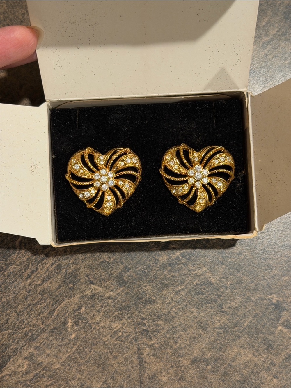 Vintage Avon 1994 Clip-on Heart Earrings